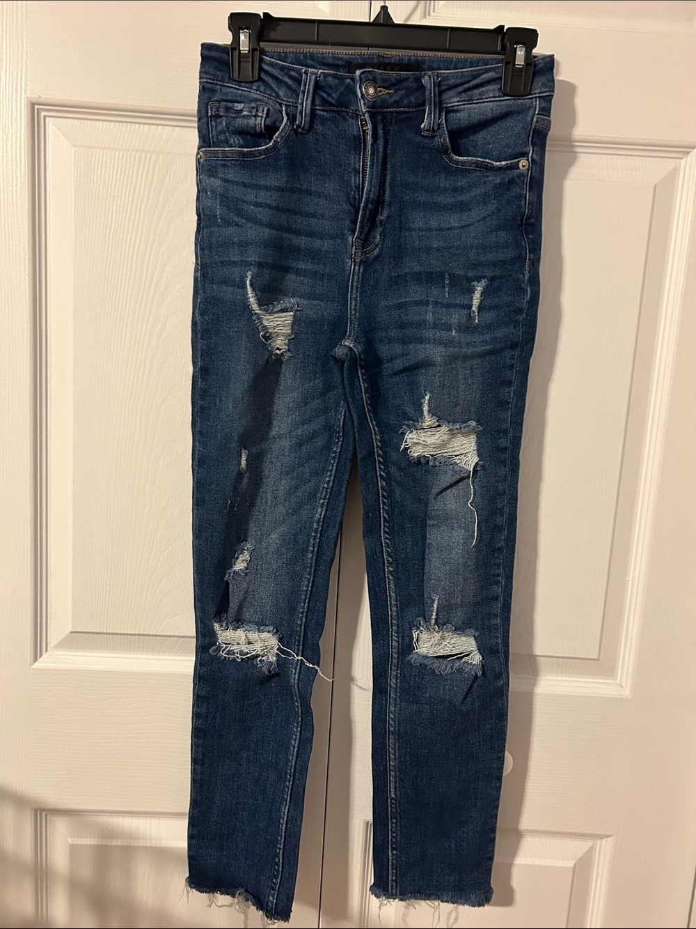 Distressed Dark Blue Skinny Jeans for Women